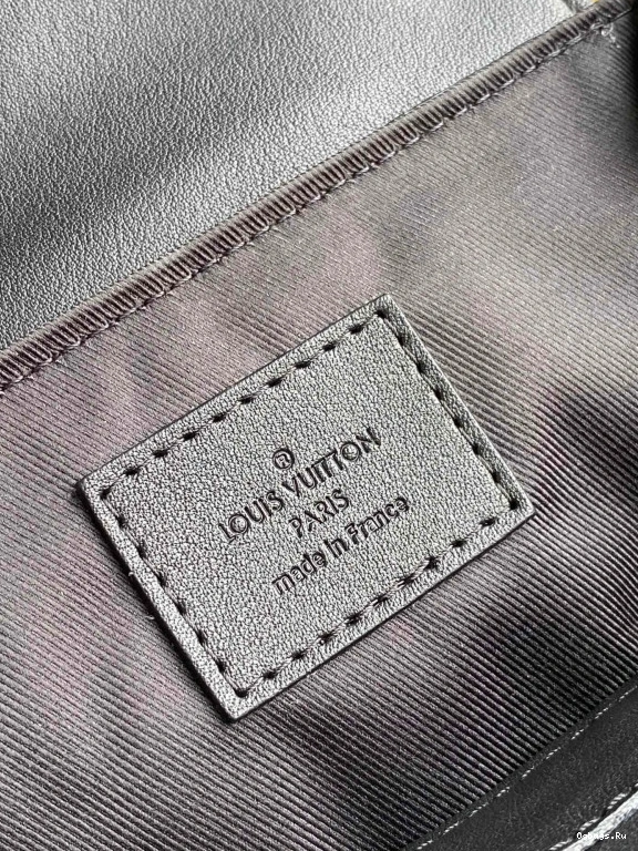 VUITTON XS STEAMER LOUIS 0322